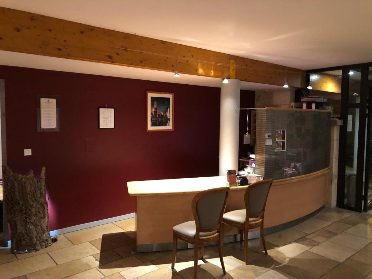 Logis Hotel La Bergerie Hotel 3 Etoiles Restaurant Savoureux Saint-Pierre-Lafeuille Eksteriør billede